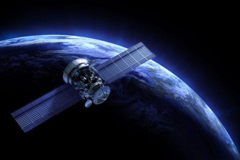 2-watt laser satellite communication